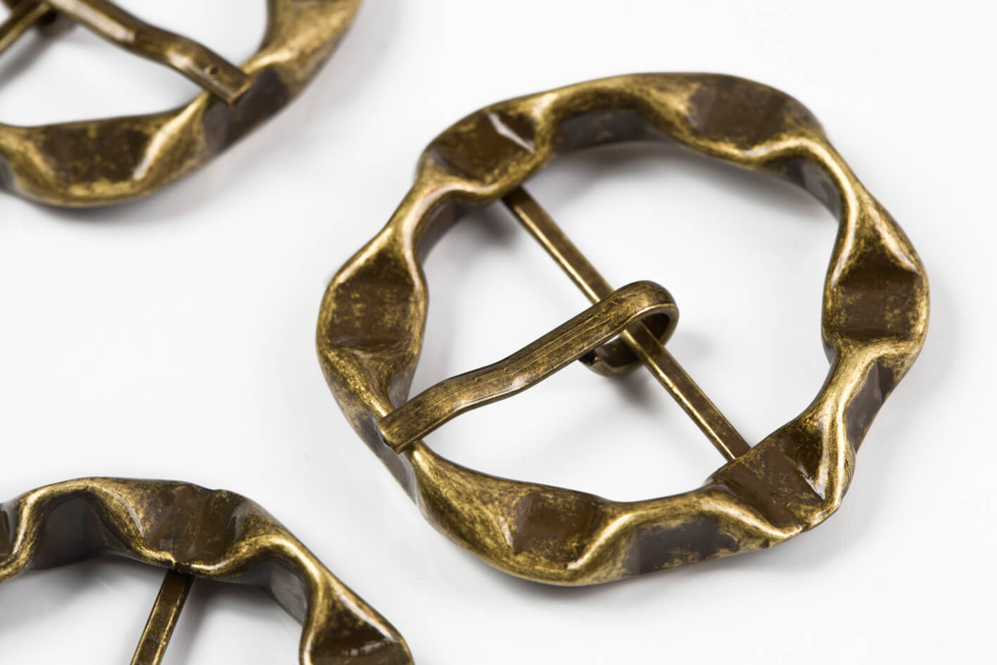 DUTRA ORNAMENTOS / BRILHART STRASS - Aviamentos